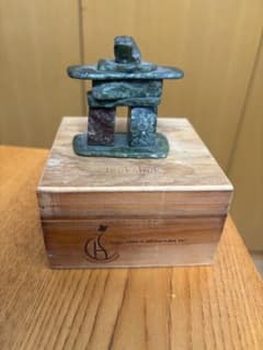 Canadian Jade Inukshuk 置物 ビンテージオブジェ カナダ製のサムネイル