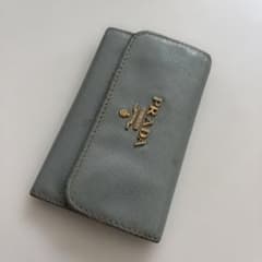 PRADA 水色キーケースのサムネイル
