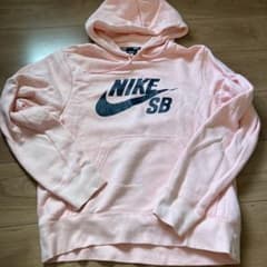 NIKEパーカーのサムネイル