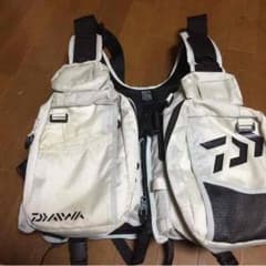 ダイワ フローティングベスト ライフジャケットのサムネイル