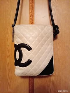 CHANEL　ショルダーバッグ　カンボンラインのサムネイル