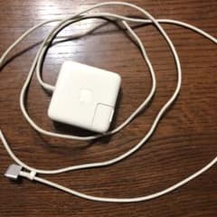 Apple 純正 充電器　Macbook Airのサムネイル