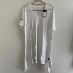 新品タグ付き kiryuyrik Flare V-Neck T-Shirt - メルカリ