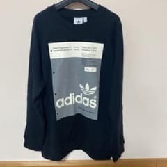 adidasのサムネイル