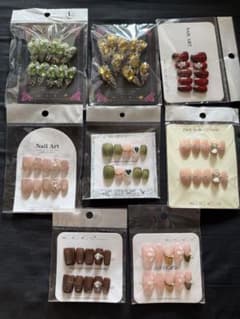 ネイルチップ Lサイズ8点セット おまけ付きのサムネイル