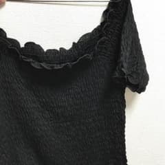 ジーユーオフショルダーのサムネイル