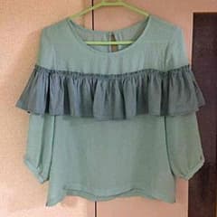 ayapop様専用☆フリル付きブラウスのサムネイル