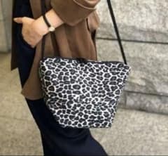1回のみ使用・美品】エルベシャプリエ ビッグポシェット パンサー ※中 