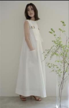 Maison de Dolce バックルノースリーブ ロングワンピース ホワイトのサムネイル