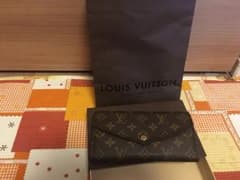 ルイヴィトン ポルトフォイユサラ 財布 箱付きのサムネイル