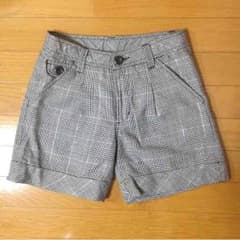 ショートパンツのサムネイル