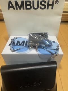 AMBUSH ブルーサングラス チェーン付きのサムネイル