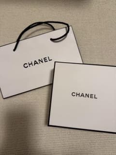 ギフト仕様【新品未使用】CHANEL　シャネル　ネイルオイルのサムネイル