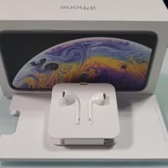 iPhon xs純正イヤホン　新品　本日限りお値段のサムネイル