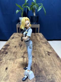 ドラゴンボール 人造人間18号 フィギュアのサムネイル