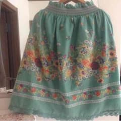 専用 おかんきんぐ様 axes femme 花柄 スカートのサムネイル