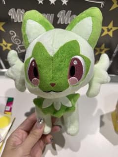 ポケモンセンター　ニャオハ