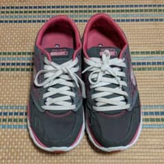 skechers スニーカー 23.5cmのサムネイル
