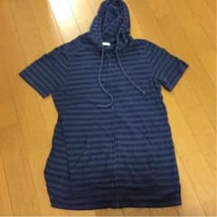 フード付き 半袖パーカー Mサイズのサムネイル