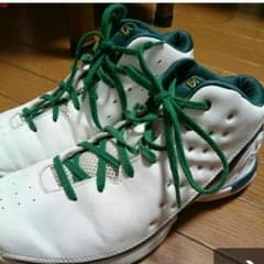 バスケットボールシューズasicsのサムネイル