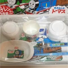 新品  トーマス食器セットのサムネイル