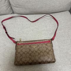COACH ショルダーバッグ シグネチャー ピンクのサムネイル