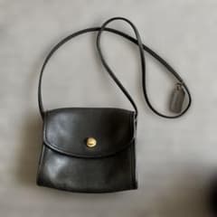 COACH ブラックレザー ショルダーバッグのサムネイル