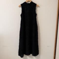 ZARA ノースリーブ フリンジ ロングワンピース ブラックのサムネイル