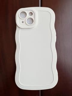 <iPhone 13 Proシリコンケース ベージュ 韓国風 シンプル>