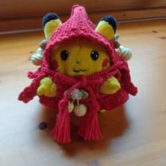 ピカチュウ リュックの子用ハンドメイド赤いフードのサムネイル