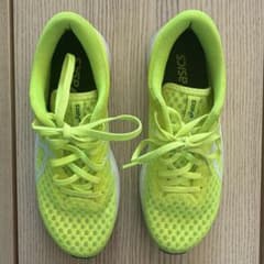 asics 蛍光イエロー スパイクシューズ・ランニングシューズのサムネイル