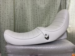 沙*羅様 特注 NEW レア ゼファー1100 カスタム 白レザー チョビ三 シ 沙*羅様 特注 NEW レア ゼファー1100 カスタム 白レザー チョビ三 シ
