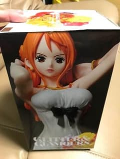 ワンピース ナミ フィギュアのサムネイル
