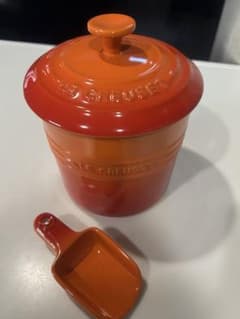 LE CREUSET 犬用ペットフードセットのサムネイル