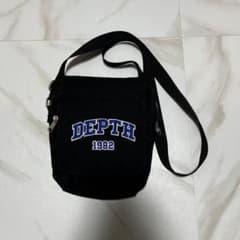 WEGO DEPTH 1982 ショルダーバッグ ブラックのサムネイル