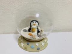 ⭐︎夏っぽいペンギンのスノードーム風の置物のサムネイル