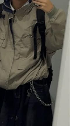マウンテンパーカー　春服　ナイロンジャケットのサムネイル