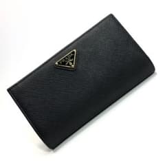 【希少品】プラダ サフィアーノ トライアングルロゴ 二つ折り財布 ブラック 極美品】プラダ サフィアーノ トライアングルロゴ 二つ折り財布