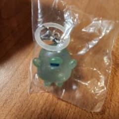 たまごっち　めじるしアクセサリー　くちぱっちのサムネイル