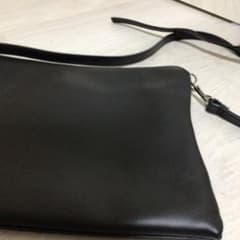 お値下げ致しました、黒の本皮ショルダーバッグ - メルカリ