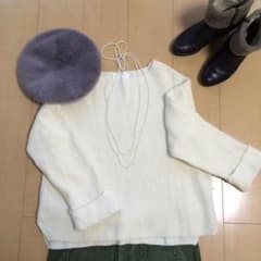 AMY&GRACE ホワイトざっくり萌え袖ニットのサムネイル