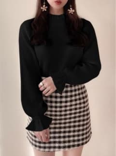 【新品・未使用】グレイル　衿フリルキャンディースリーブニットトップスのサムネイル