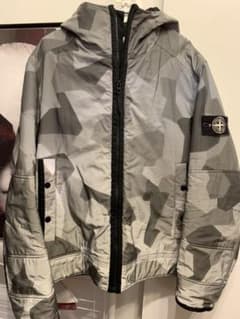 STONE ISLANDリフレクティブ　カモフラージュフーデットジャケットのサムネイル