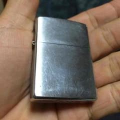 2005年製zippoのサムネイル