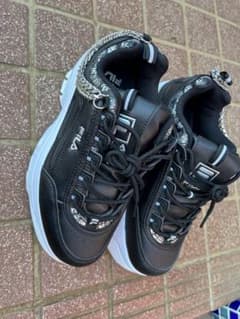 最終値下 FILA ブラック 厚底スニーカー チェーン付きのサムネイル