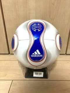 箱付き　赤白　チームガイスト  新品未使用　レア　公式球　５号球　フィナーレ 箱付き 赤白 チームガイスト 新品未使用 レア 公式球 5号球