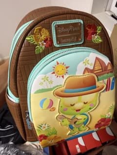 Loungefly Disney Aulani Olu Mel リュックのサムネイル
