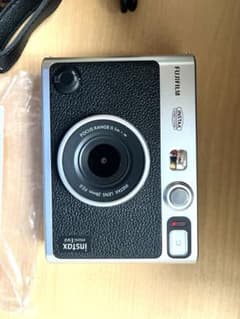 FUJI FILM ハイブリッドインスタントカメラinstax mini Evoのサムネイル