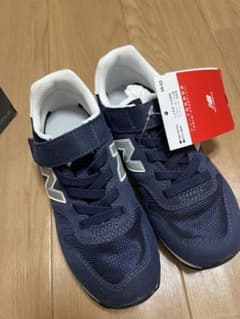 New Balance スニーカー 19㎝ネイビーのサムネイル