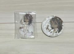 ツイステ展 レオナ 缶バッチ アクスタのサムネイル